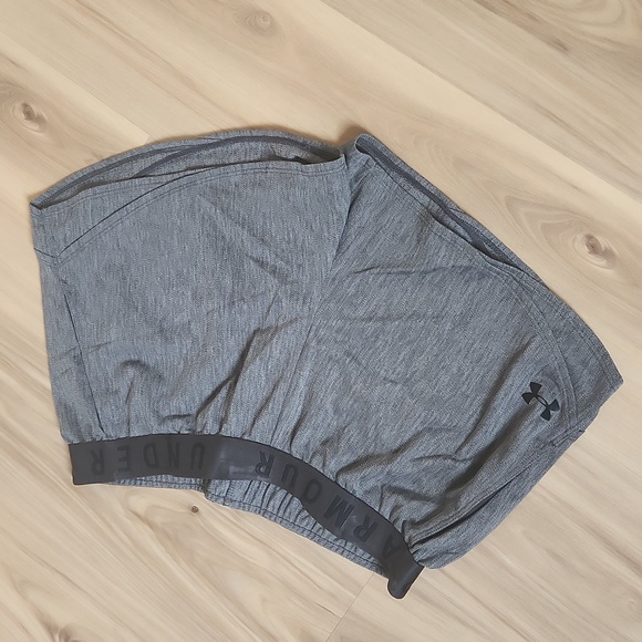 Womens under armour shorts - Picture 4 of 4